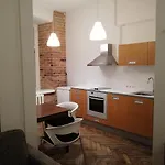Old Town Charm Tln דירה